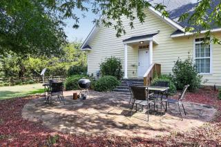 Cozy Hunter's Retreat Wraparound Porch Fireplace - 8