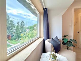Prince Rupert suites: Modem 3B3B Kitchen & Laundry - 2