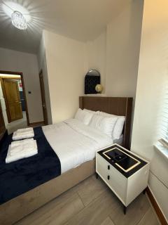 Brand New 1 Bed Apartment Free Parking Sleeps 4 Near Leeds City Centre First Direct Arena St James Hospital Leeds - 6
