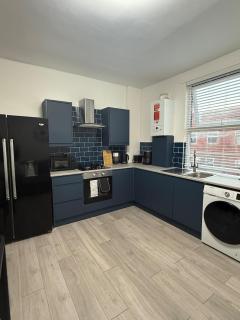 Brand New 1 Bed Apartment Free Parking Sleeps 4 Near Leeds City Centre First Direct Arena St James Hospital Leeds - 3