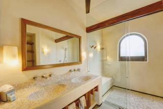Las Palmas Complex Listings - 6
