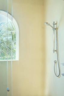 Las Palmas Complex Listings - 3