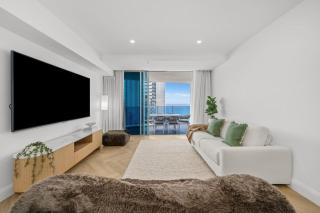 Luxurious 2BD Ocean View w Pool, Gym, Spa and Sauna - 8