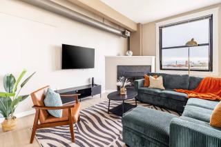 Downtown 2BR/2BA Free Parking + Gym & Sauna - 4