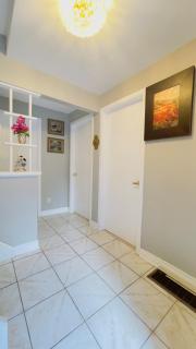 4 BR House Toronto near TTC Sleeps 4-8 STR - 7