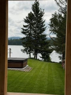 Lakefront Resort For 6 - 4