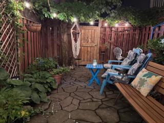 Montreal Hideaway in a Residential area - 7