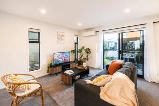 Enchanting Getaway in Merivale - 3
