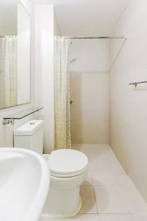 StayHere 2BR Beach Tropical City Getaway Azure - Manila - 2
