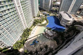 StayHere 2BR Beach Tropical City Getaway Azure - Manila - 8