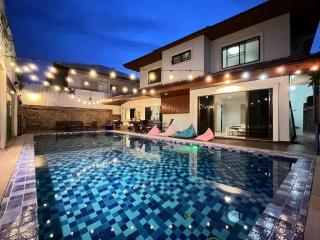 Jomtien 4BR golden villa - 5