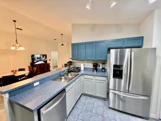 Grand Panoramic 5BR Pool Home near Disney Parks - 8