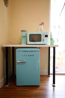Independent Suite in Friendly Family Home, Convenient Location - 4