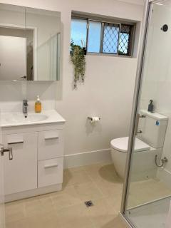 Modern Stylish House in Craigie - 6
