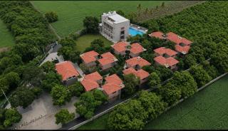 Aqua Terra Resort - 9