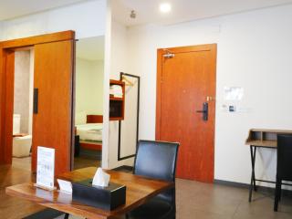 Cheers Social Apartment & Hotel BKK1 - 2