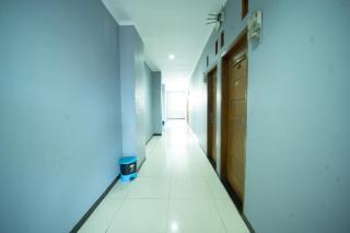 Rehat at The Karins Guest House - 9