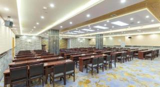 Vienna Hotel Shanxi Datong High-Speed Railway Station Wanda Plaza - 1