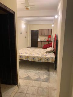 ZOYO Rooms F17 Markaz Islamabad Studio - 1