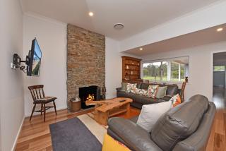Kinloch Cottage Stunning Stay on Daisy Hill Vineyard - 0