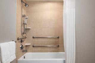 Courtyard by Marriott Madison West / Middleton - 4