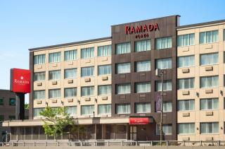 Ramada Plaza by Wyndham Montreal - 9