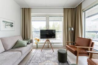 Bright & Modern City Home with Sauna, 6 Guests - 8