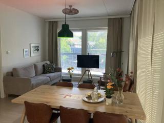 Bright & Modern City Home with Sauna, 6 Guests - 4
