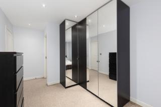 Cosy 2BR with Free Parking, Near Wimbledon - 4