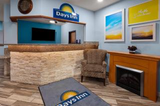 Days Inn by Wyndham Mankato - 9