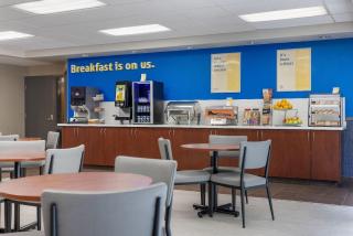 Days Inn by Wyndham Thunder Bay North - Thunder Bay - 4