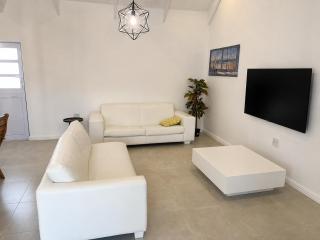 Modern, spacious & newly renovated Langebaan Stay - 5