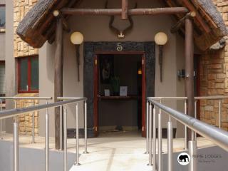 Ngong Hill Lodge at Mabalingwe - 2
