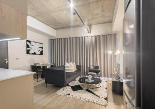 Sandton City Splendid Apartment 1 l Power & Water Backup l Walk to Sandton City & Nelson Mandela Square - 8