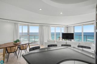 Peninsula Apartments Hosted by Gold Coast Holiday Stays - 9