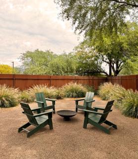 Sonoran Peach - Light-Filled 5BR near TMC - 6