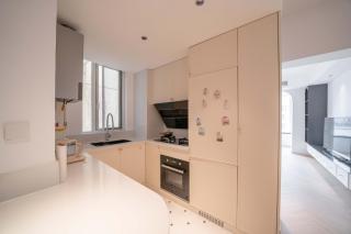 Merit尊园 Four-bedroom family suite exclusive apt near Xujiahui Church - 6