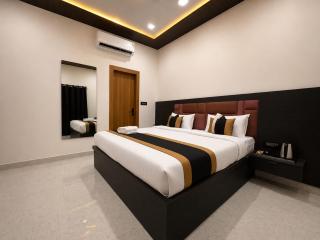 Hotel Pearl Nest Palace - 3