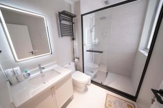 Merit尊园 Four-bedroom family suite exclusive apt near Xujiahui Church - 1