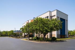 Hampton Inn by Hilton Philadelphia International Airport - 9