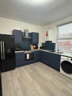 Brand New 1 Bed Apartment Free Parking Sleeps 4 Near Leeds City Centre First Direct Arena St James Hospital Leeds - 8