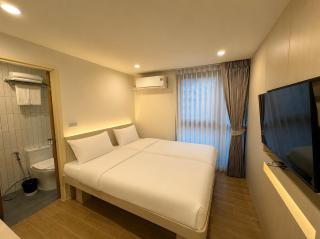 Sun and Moon Hotel - Bed and Bistro - 3