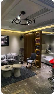 The Grand Oak Luxury Bungalow - 1