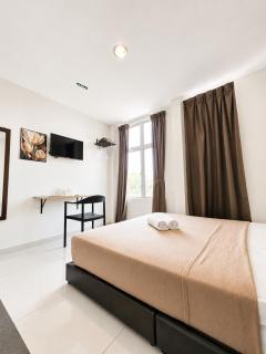 Dramayu Hotel - 1