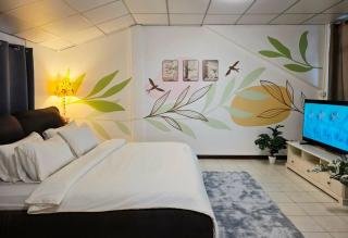Cozy Living Sukhumvit 38 with Pool Table near BTS Thonglor - 4