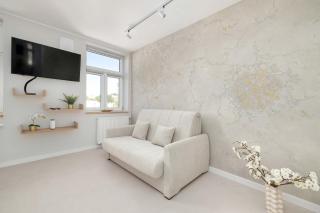 Klimatyzowany Apartament z 2 Sypialniami blisko Centrum by Noclegi Renters - 5