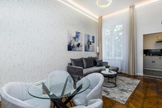 Royal Residence - 5