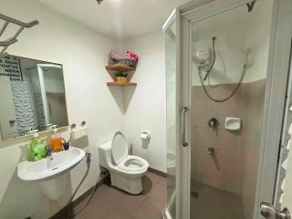 Cozy Studio in IT Park with Pool, Wi-Fi & Netflix - 3