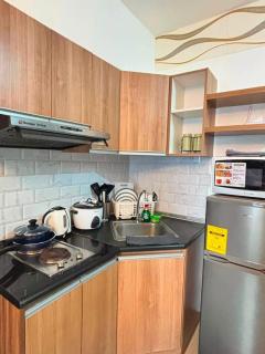 Cozy Studio in IT Park with Pool, Wi-Fi & Netflix - 2