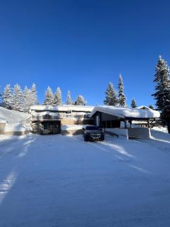 Dreamy Ski in Ski out Villa - 0